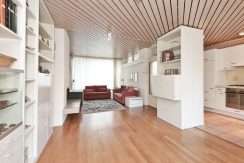 Uitgebouwde 2-1 kap @Badhoevedorp Voltastraat 14 Foto 18 woonkamer 01f