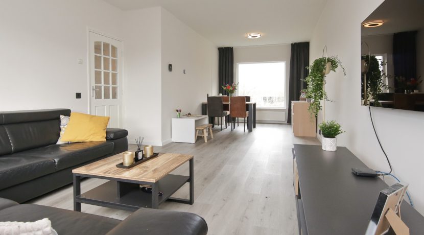 4-kamer appartement @Badhoevedorp Wijnmalenstraat 67 Foto 03 woonkamer 01a