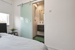 4-kamer appartement @Badhoevedorp Wijnmalenstraat 67 Foto 18 badkamer 01b