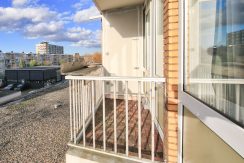 Gemoderniseerd hoekappartement @Badhoevedrp Sloterweg 121-b Foto 07 balkon 02a