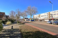 Gemoderniseerd hoekappartement @Badhoevedrp Sloterweg 121-b Foto 27 straatbeeld 01a