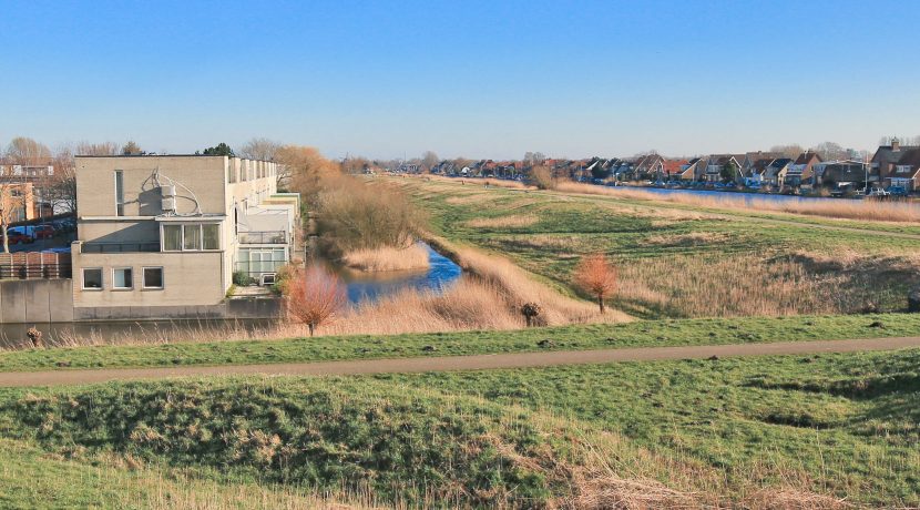 Splitlevel dijkvilla @Amsterdam-De Aker Pyreneeën 69 Foto 59 omgeving 01d