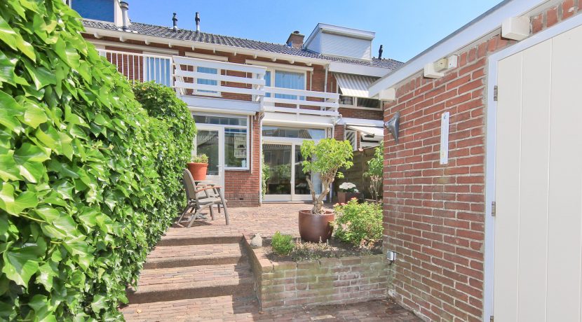 04 Charmante, jaren-30 middenwoning - tuin 01a