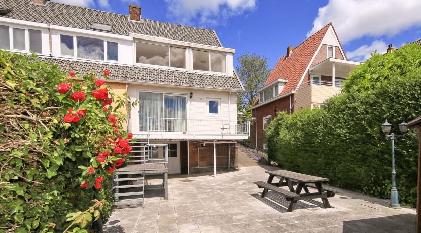 44 Hoek van 3 onder 1 kap met grote garage @Amstelveen-Bovenkerk Noorddammerlaan 69