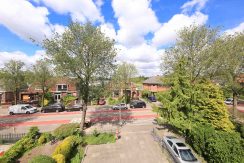 56 Hoek van 3 onder 1 kap met grote garage @Amstelveen-Bovenkerk Noorddammerlaan 69