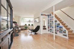 Karakteristieke hoekwoning met garage en Z-tuin @Badhoevedorp Sperwerstraat 37 Foto 05