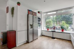 Maximaal uitgebouwde middenwoning @Badhoevedorp Egelantierstraat 22 Foto 29 Keuken 01e