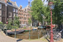 Monumentaal grachtenhuis van zes etages @Amsterdam Raamgracht 5 Foto 55 Gevel 05