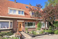 Tussenwoning aan de dijk Akerdijk 122 Foto 03