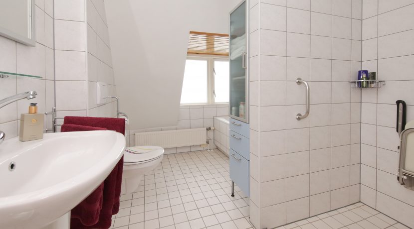 Tussenwoning aan de dijk Akerdijk 122 Foto 10
