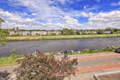 Tussenwoning aan de dijk Akerdijk 122 Foto 12