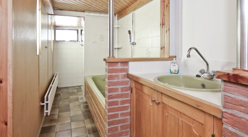 Tussenwoning aan de dijk Akerdijk 122 Foto 44
