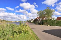 Tussenwoning aan de dijk Akerdijk 122 Foto 52