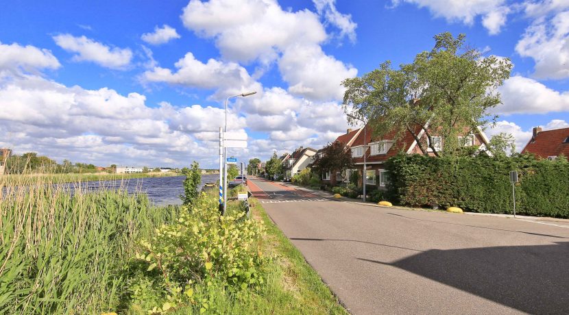 Tussenwoning aan de dijk Akerdijk 122 Foto 52