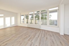 20 Penthouse met dakterras @Badhoevedorp Ranonkelstraat 34