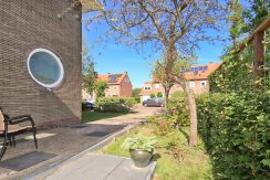41 Hoekwoning Nachtegaalstraat 22 foto 01b zijtuin