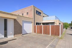 Bungalow met ZW tuin @Badhoevedorp Leibnizstraat 60 Foto 14 gevel 01b