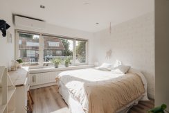 Stijlvol en hoogwaardig verbouwde 2onder1-kap @Badhoevedorp Ampèrestraat 46 Foto 24 slaapkamer 01a