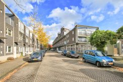 Licht familiehuis @Amsterdam Beverenstraat 18 foto 02 straatbeeld 01a