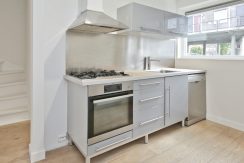 Licht familiehuis @Amsterdam Beverenstraat 18 foto 15 keuken 01b