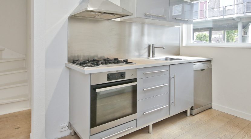 Licht familiehuis @Amsterdam Beverenstraat 18 foto 15 keuken 01b