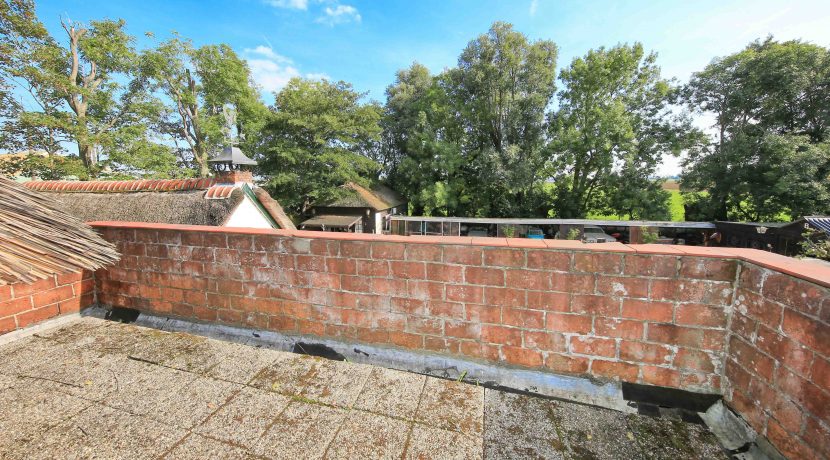 Vrijstaand landhuis @Lijnden Hoofweg 56 Foto 61 balkon 01a