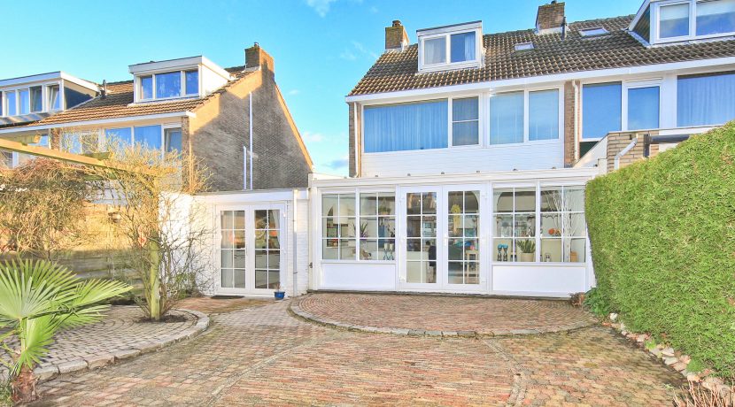 Lichte woning @Badhoevedorp Voltastraat 7 foto 02 achtergevel 01a