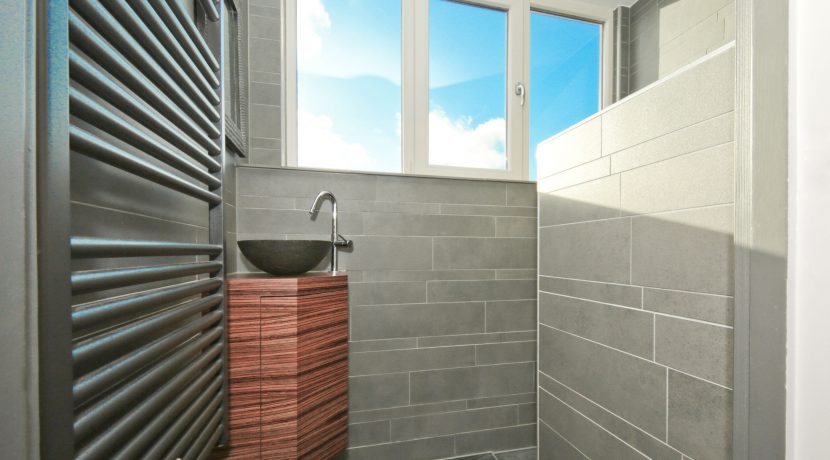 Wonen met eigen grond @Badhoevedorp Nieuwemeerdijk 245 foto 12 badkamer 01a