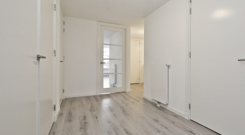 Huurappartement @Badhoevedorp Jan van Gentstraat 96 foto 11 hal 01a