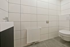 Huurappartement @Badhoevedorp Jan van Gentstraat 96 foto 23 toilet 01a