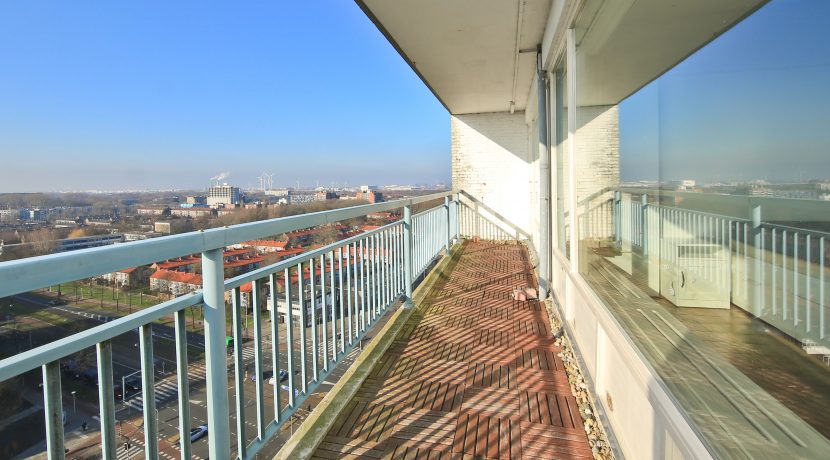 Schitterend uitzicht @Amsterdam Burg Hogguerstraat foto 12 balkon 01a