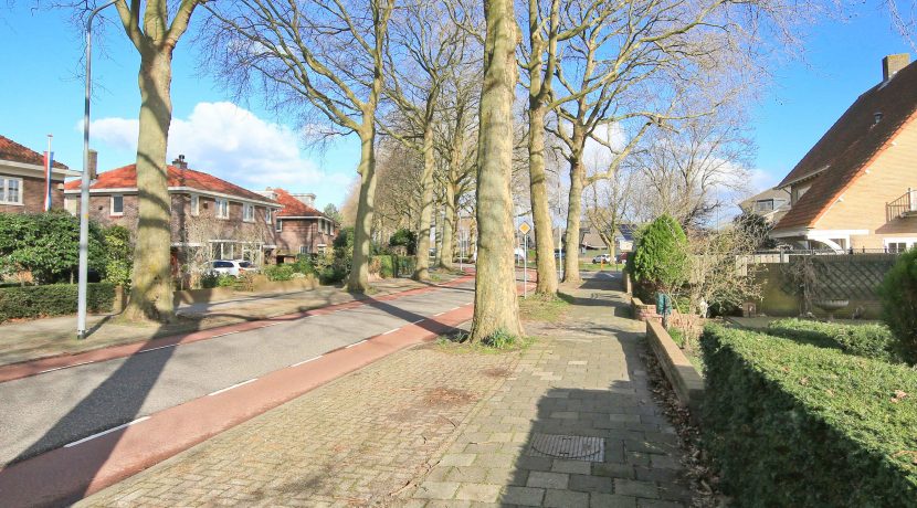 Jaren 30 woning @Badhoevedorp Burg Amersfrdtln 37 foto 53 straatbeeld 01c