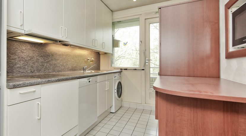 Adembenemend uitzicht aan de Vrijzicht 135 @Amsterdam Foto 05 Keuken 01a