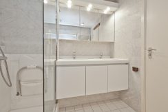 Adembenemend uitzicht aan de Vrijzicht 135 @Amsterdam Foto 08 Badkamer 01a