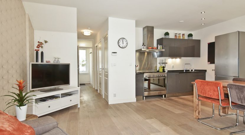 Benedenwoning met tuin @Amsterdam John Franklinstraat 45-hs Foto 04 Woonkamer 1b