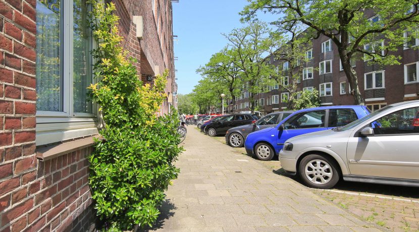 Benedenwoning met tuin @Amsterdam John Franklinstraat 45-hs Foto 08 Straatbeeld 01a