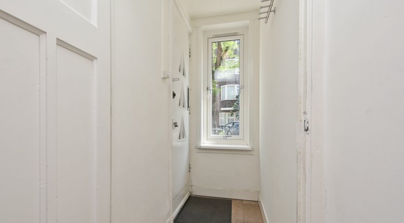 Benedenwoning met tuin @Amsterdam John Franklinstraat 45-hs Foto 12 Hal 01a