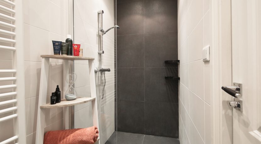 Benedenwoning met tuin @Amsterdam John Franklinstraat 45-hs Foto 27 Badkamer 01b