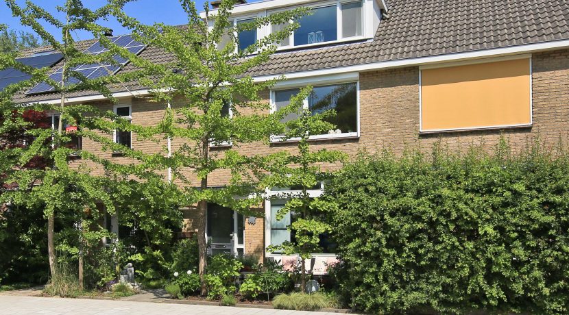 Rustig gelegen familiewoning @Badhoevedorp Dellaertlaan 60 Foto 16 Gevel 01b