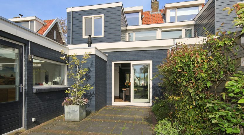 Goed verbouwde karakteristieke 2 o 1 kap in landelijk Lijnden Foto 04 Achtergevel 01a