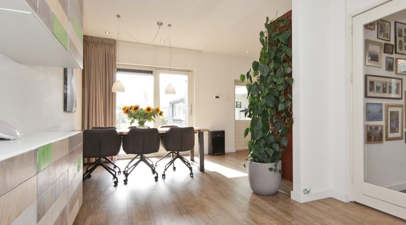Goed verbouwde karakteristieke 2 o 1 kap in landelijk Lijnden Foto 07 Woonkeuken 01a