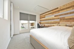 Goed verbouwde karakteristieke 2 o 1 kap in landelijk Lijnden Foto 11 Slaapkamer 01a