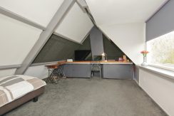 Goed verbouwde karakteristieke 2 o 1 kap in landelijk Lijnden Foto 15 Kamer 05a
