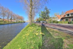 Goed verbouwde karakteristieke 2 o 1 kap in landelijk Lijnden Foto 17 Straatbeeld 01a