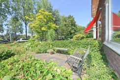 Goed verbouwde karakteristieke 2 o 1 kap in landelijk Lijnden Foto 21 voortuin 1a