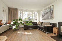 Goed verbouwde karakteristieke 2 o 1 kap in landelijk Lijnden Foto 23 Woonkamer 01c