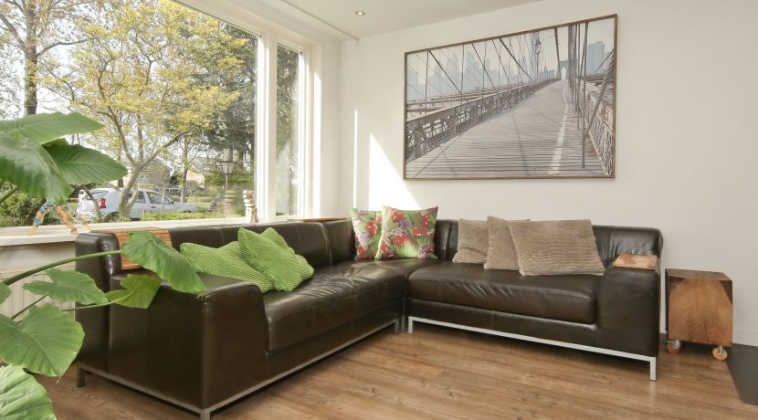 Goed verbouwde karakteristieke 2 o 1 kap in landelijk Lijnden Foto 25 Woonkamer 01e
