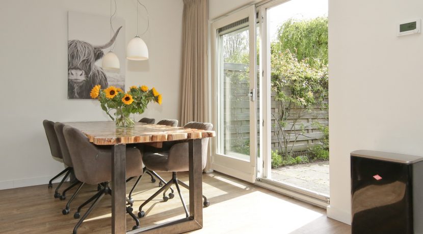 Goed verbouwde karakteristieke 2 o 1 kap in landelijk Lijnden Foto 29 Woonkeuken 01d