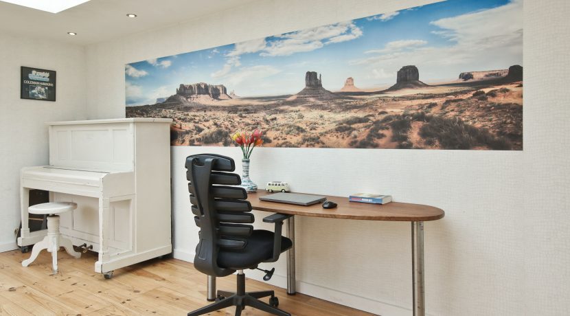 Goed verbouwde karakteristieke 2 o 1 kap in landelijk Lijnden Foto 31 Hobby-werkruimte 01b