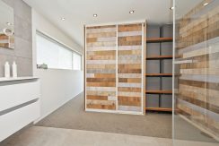 Goed verbouwde karakteristieke 2 o 1 kap in landelijk Lijnden Foto 34 Badkamer 01b